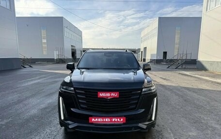 Cadillac Escalade V, 2022 год, 8 750 000 рублей, 2 фотография