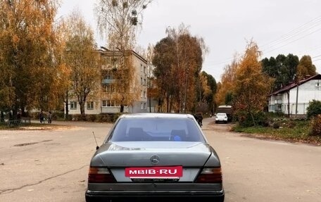 Mercedes-Benz E-Класс, 1992 год, 130 000 рублей, 5 фотография