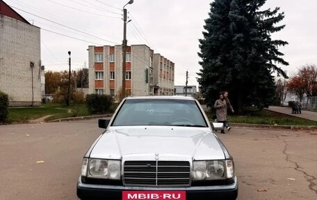 Mercedes-Benz E-Класс, 1992 год, 130 000 рублей, 6 фотография