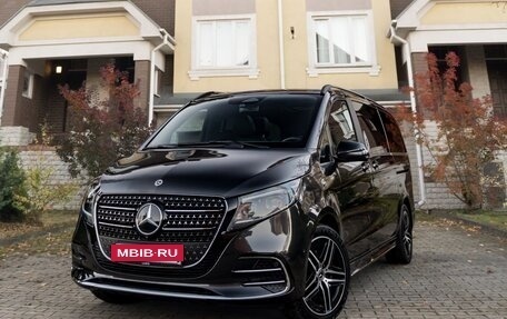 Mercedes-Benz V-Класс, 2024 год, 10 480 000 рублей, 4 фотография