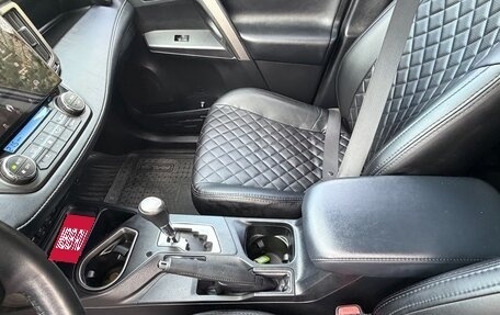 Toyota RAV4, 2018 год, 2 830 000 рублей, 5 фотография