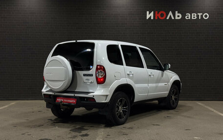 Chevrolet Niva I рестайлинг, 2017 год, 580 000 рублей, 2 фотография
