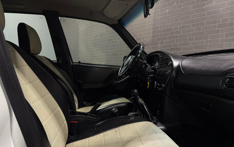 Chevrolet Niva I рестайлинг, 2017 год, 580 000 рублей, 3 фотография