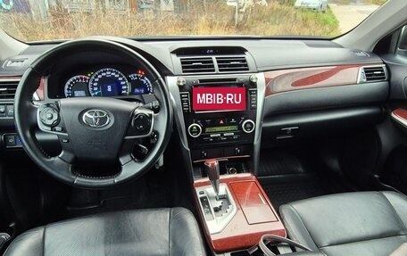 Toyota Camry, 2012 год, 1 400 000 рублей, 4 фотография
