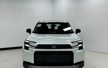 Toyota RAV4, 2025 год, 4 150 000 рублей, 2 фотография