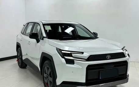 Toyota RAV4, 2025 год, 4 150 000 рублей, 4 фотография