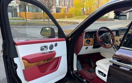 Rolls-Royce Cullinan, 2019 год, 26 500 000 рублей, 12 фотография