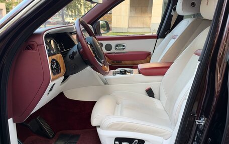 Rolls-Royce Cullinan, 2019 год, 26 500 000 рублей, 13 фотография