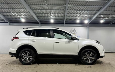 Toyota RAV4, 2018 год, 2 499 000 рублей, 6 фотография