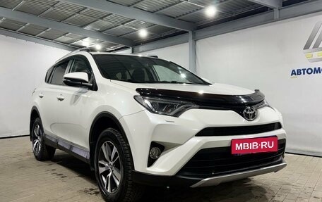 Toyota RAV4, 2018 год, 2 499 000 рублей, 7 фотография