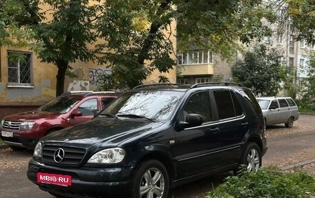 Mercedes-Benz M-Класс, 1998 год, 550 000 рублей, 2 фотография