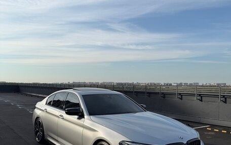 BMW 5 серия, 2021 год, 4 899 999 рублей, 3 фотография