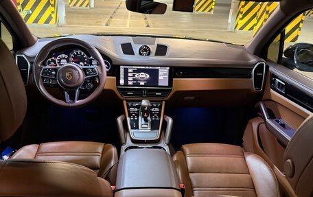 Porsche Cayenne III, 2021 год, 8 890 000 рублей, 3 фотография