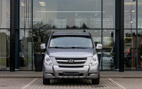 Hyundai Grand Starex Grand Starex I рестайлинг 2, 2012 год, 2 095 000 рублей, 2 фотография