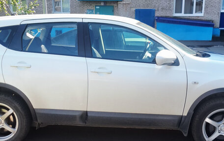Nissan Qashqai, 2011 год, 900 000 рублей, 2 фотография