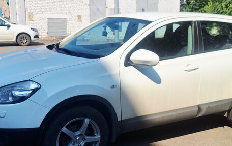 Nissan Qashqai, 2011 год, 900 000 рублей, 3 фотография