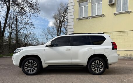 Toyota Land Cruiser Prado 150 рестайлинг, 2019 год, 5 100 000 рублей, 4 фотография