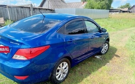 Hyundai Solaris II рестайлинг, 2013 год, 530 000 рублей, 3 фотография