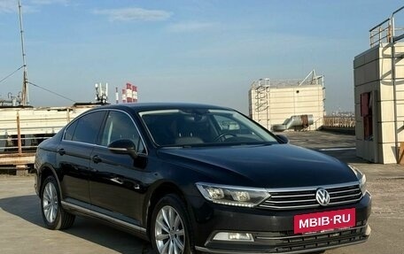 Volkswagen Passat B8 рестайлинг, 2019 год, 1 999 000 рублей, 4 фотография