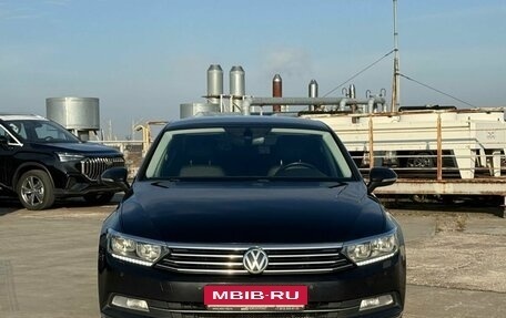 Volkswagen Passat B8 рестайлинг, 2019 год, 1 999 000 рублей, 3 фотография