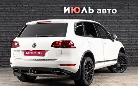 Volkswagen Touareg III, 2011 год, 2 070 000 рублей, 5 фотография