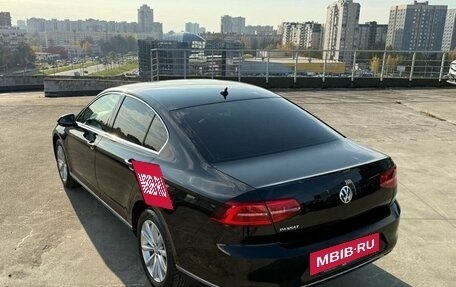 Volkswagen Passat B8 рестайлинг, 2019 год, 1 999 000 рублей, 5 фотография