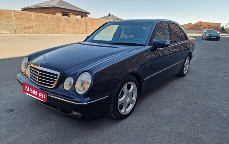 Mercedes-Benz E-Класс, 2001 год, 2 050 000 рублей, 2 фотография