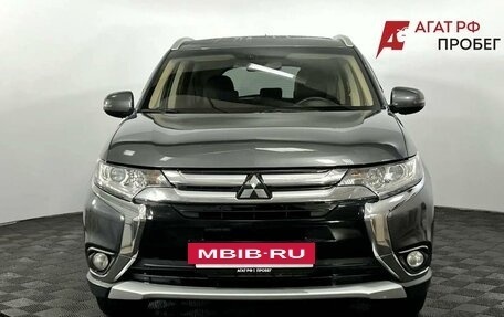 Mitsubishi Outlander III рестайлинг 3, 2016 год, 1 950 000 рублей, 3 фотография
