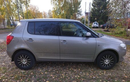 Skoda Fabia II, 2011 год, 530 000 рублей, 5 фотография