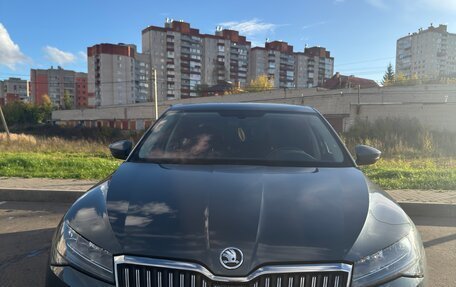 Skoda Superb III рестайлинг, 2021 год, 2 200 000 рублей, 1 фотография