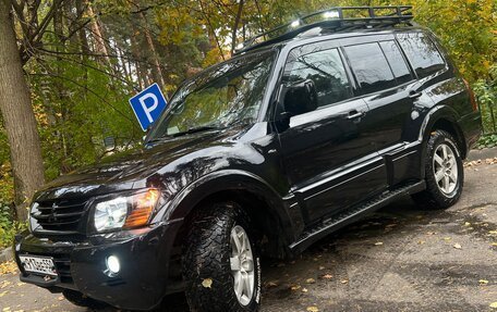 Mitsubishi Pajero III рестайлинг, 2006 год, 830 000 рублей, 3 фотография