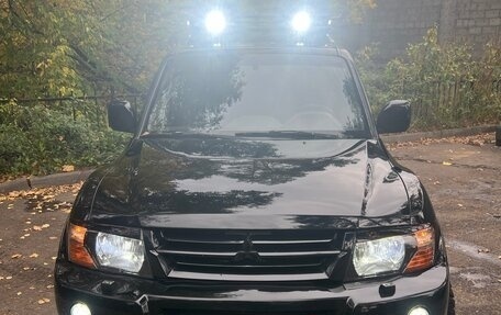 Mitsubishi Pajero III рестайлинг, 2006 год, 830 000 рублей, 2 фотография