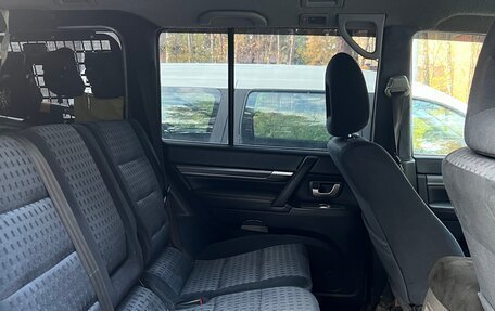 Mitsubishi Pajero III рестайлинг, 2006 год, 830 000 рублей, 12 фотография