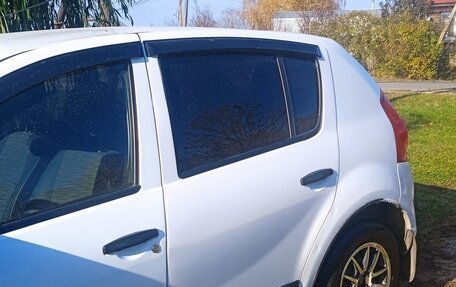 Renault Sandero I, 2012 год, 400 000 рублей, 3 фотография