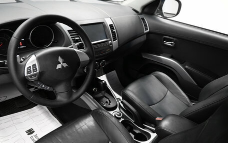 Mitsubishi Outlander III рестайлинг 3, 2012 год, 1 050 000 рублей, 9 фотография
