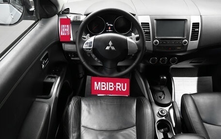 Mitsubishi Outlander III рестайлинг 3, 2012 год, 1 050 000 рублей, 12 фотография