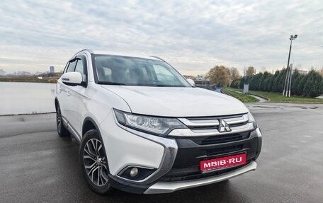 Mitsubishi Outlander III рестайлинг 3, 2017 год, 1 720 000 рублей, 1 фотография