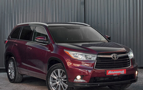 Toyota Highlander III, 2015 год, 3 200 000 рублей, 5 фотография