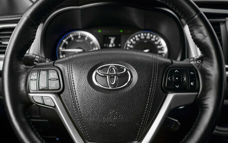 Toyota Highlander III, 2015 год, 3 200 000 рублей, 15 фотография