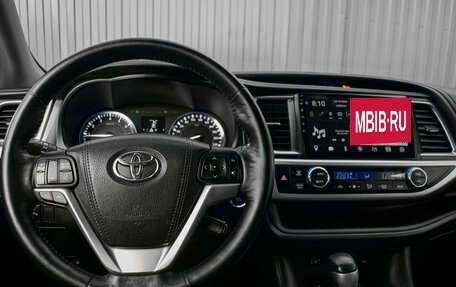 Toyota Highlander III, 2015 год, 3 200 000 рублей, 14 фотография