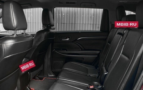 Toyota Highlander III, 2015 год, 3 200 000 рублей, 28 фотография