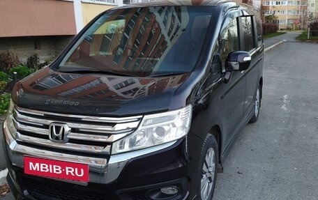 Honda Stepwgn IV рестайлинг, 2012 год, 1 650 000 рублей, 1 фотография