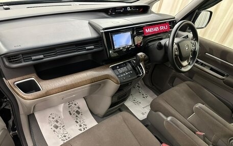 Honda Stepwgn IV рестайлинг, 2016 год, 1 799 000 рублей, 13 фотография