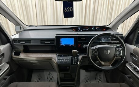 Honda Stepwgn IV рестайлинг, 2016 год, 1 799 000 рублей, 16 фотография