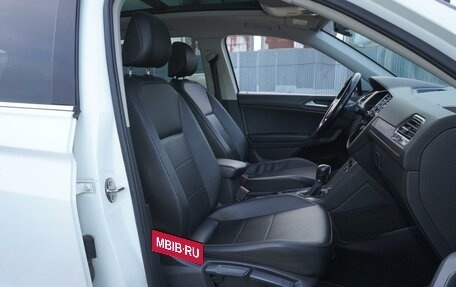 Volkswagen Tiguan II, 2018 год, 1 798 000 рублей, 8 фотография