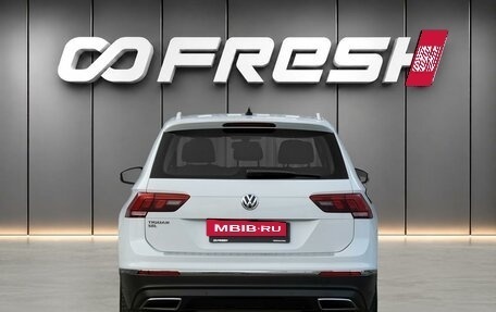 Volkswagen Tiguan II, 2018 год, 1 798 000 рублей, 4 фотография