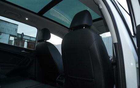 Volkswagen Tiguan II, 2018 год, 1 798 000 рублей, 11 фотография