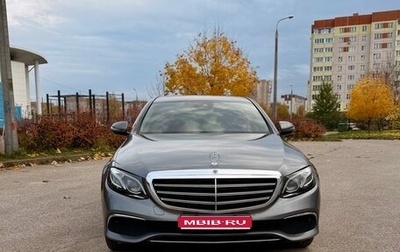 Mercedes-Benz E-Класс, 2019 год, 3 450 000 рублей, 1 фотография