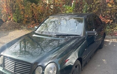 Mercedes-Benz E-Класс, 1997 год, 205 000 рублей, 1 фотография