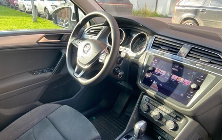 Volkswagen Tiguan II, 2017 год, 1 890 000 рублей, 14 фотография